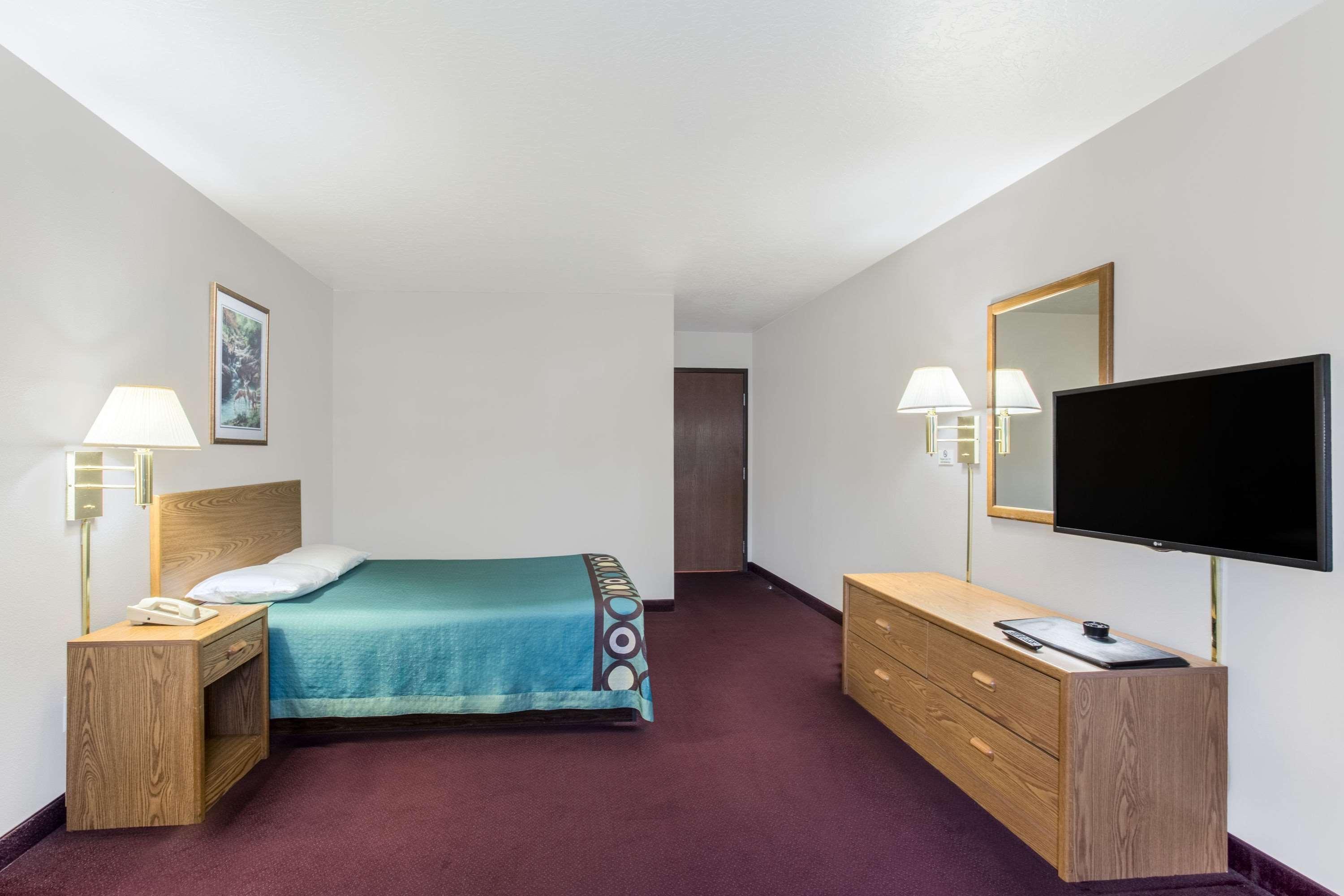 Super 8 By Wyndham Super 8 Blackfoot Exterior foto